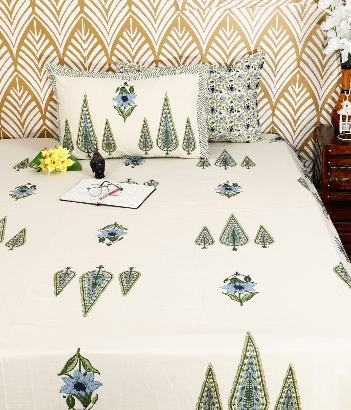 Prakriti Yuvraj Green Cypress Blue Flower Pure Cotton King Size Bedsheet 108x108 with 2 Pillow Covers Bedsheet 1xC6RUn4c6RBtkKxHCk9tSBJp2ZCOS_Lb_w2000
