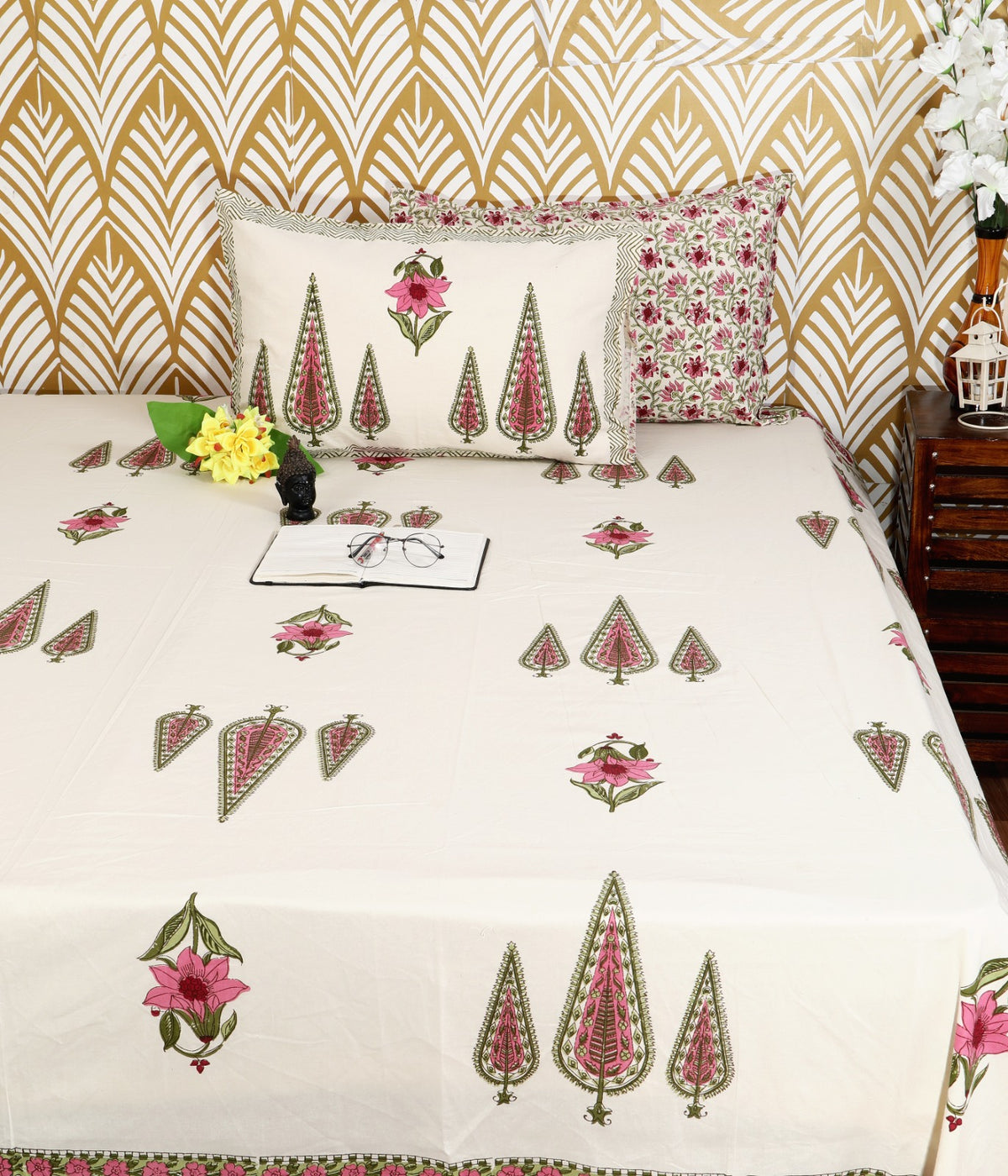 Prakriti Yuvraj Maroon Cypress Pink Flower Pure Cotton King Size Bedsheet 108x108 with 2 Pillow Covers Bedsheet 1yN-qEcGsjV1FdyKRE2b8Q-uAtejzrmUS_w2000