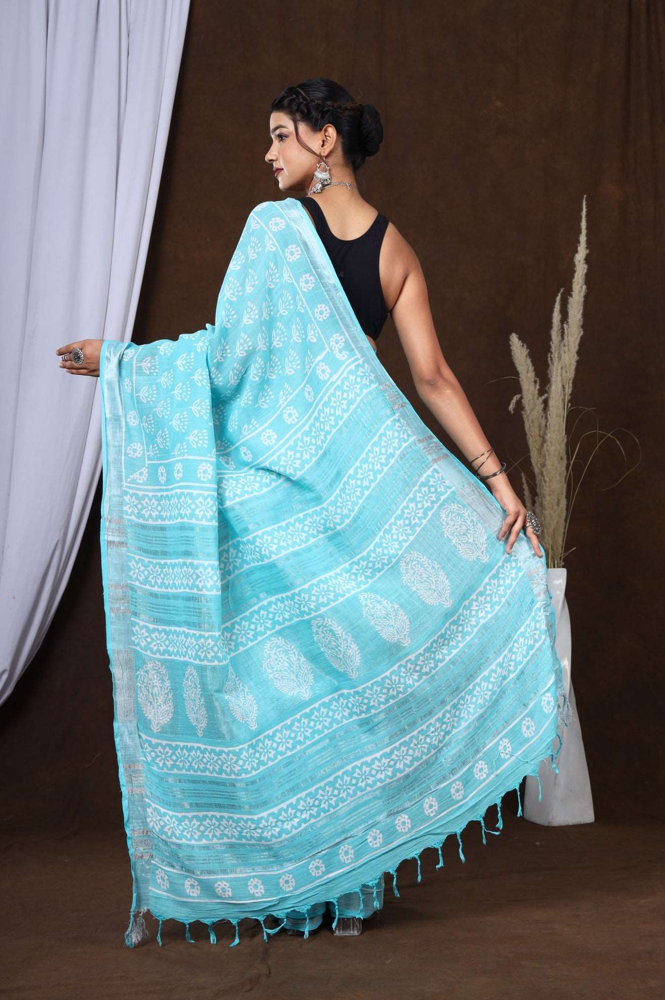 Jaipur Breeze: Light Blue Linen Hand Block Floral Saree