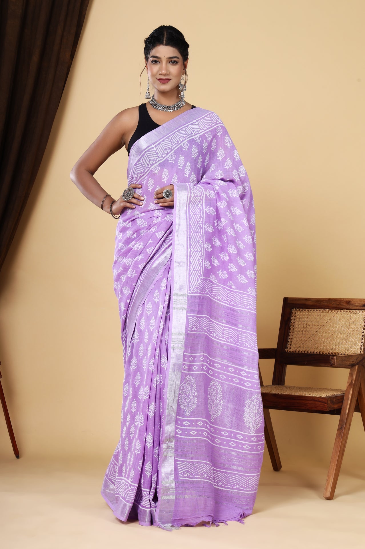 Royal Orchid Linen: Hand Block Booti Dyed Saree in Purple Magneta