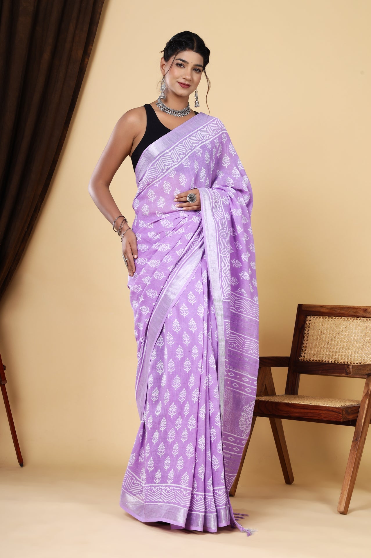 Royal Orchid Linen: Hand Block Booti Dyed Saree in Purple Magneta