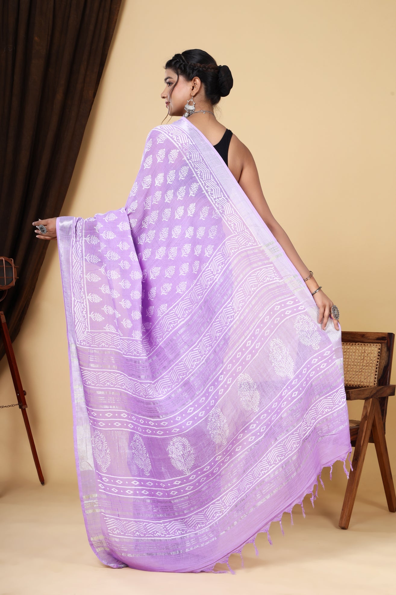 Royal Orchid Linen: Hand Block Booti Dyed Saree in Purple Magneta