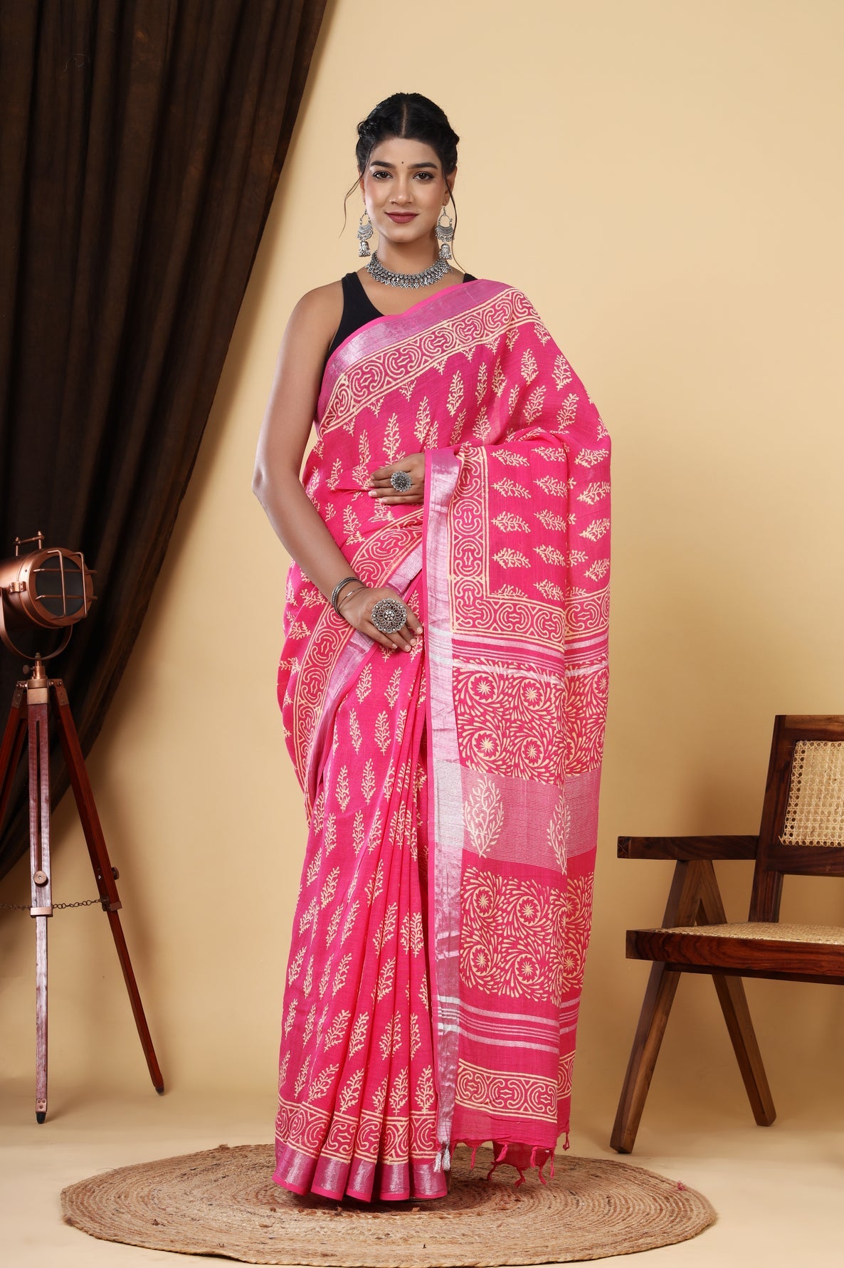 Rosy Blooms: Handcrafted Linen Saree in Pinkish Red with Booti Dyed Discharge Prints