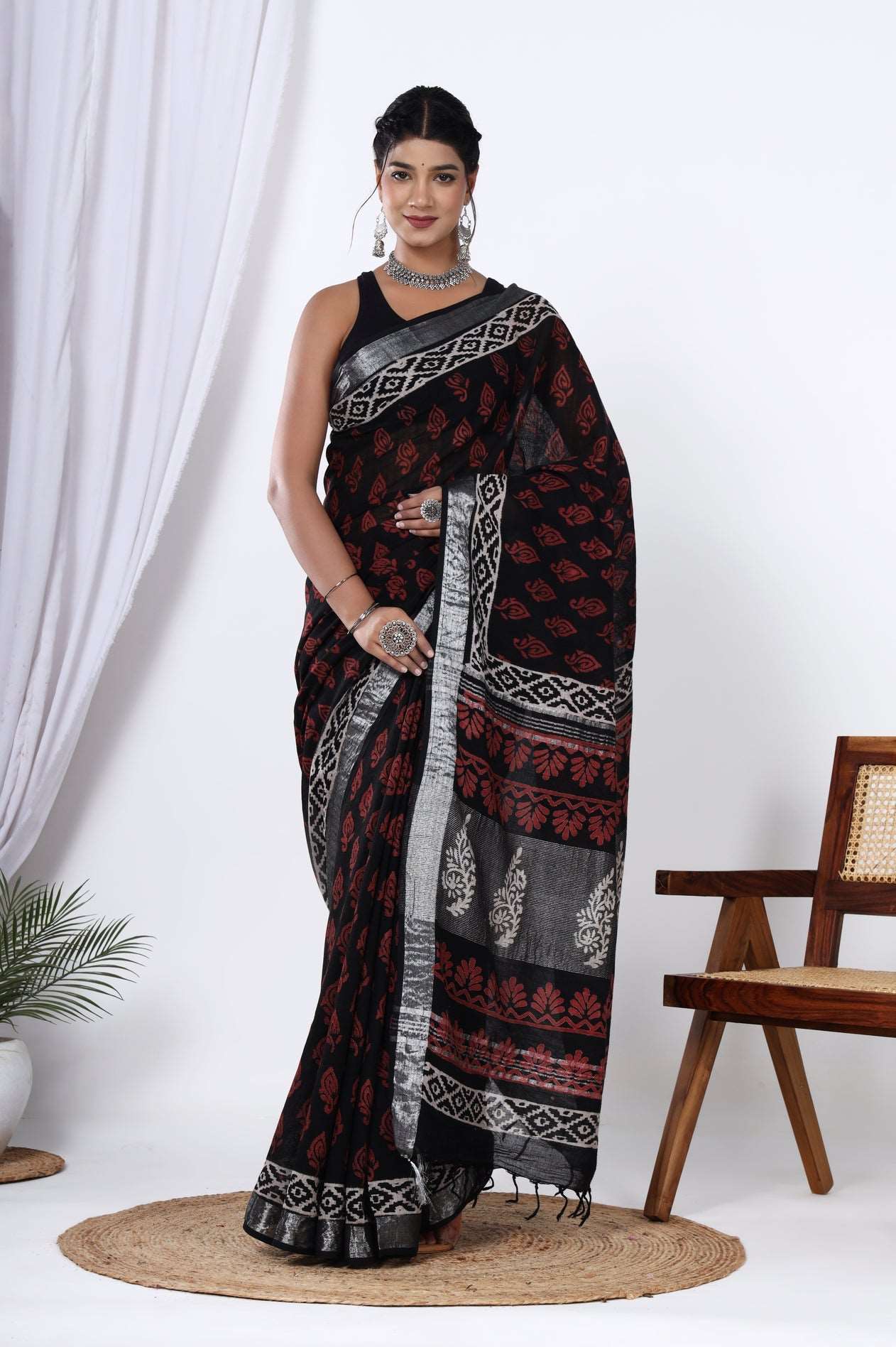 Jaipuri Elegance: Linen Hand Block Saree in Monochrome