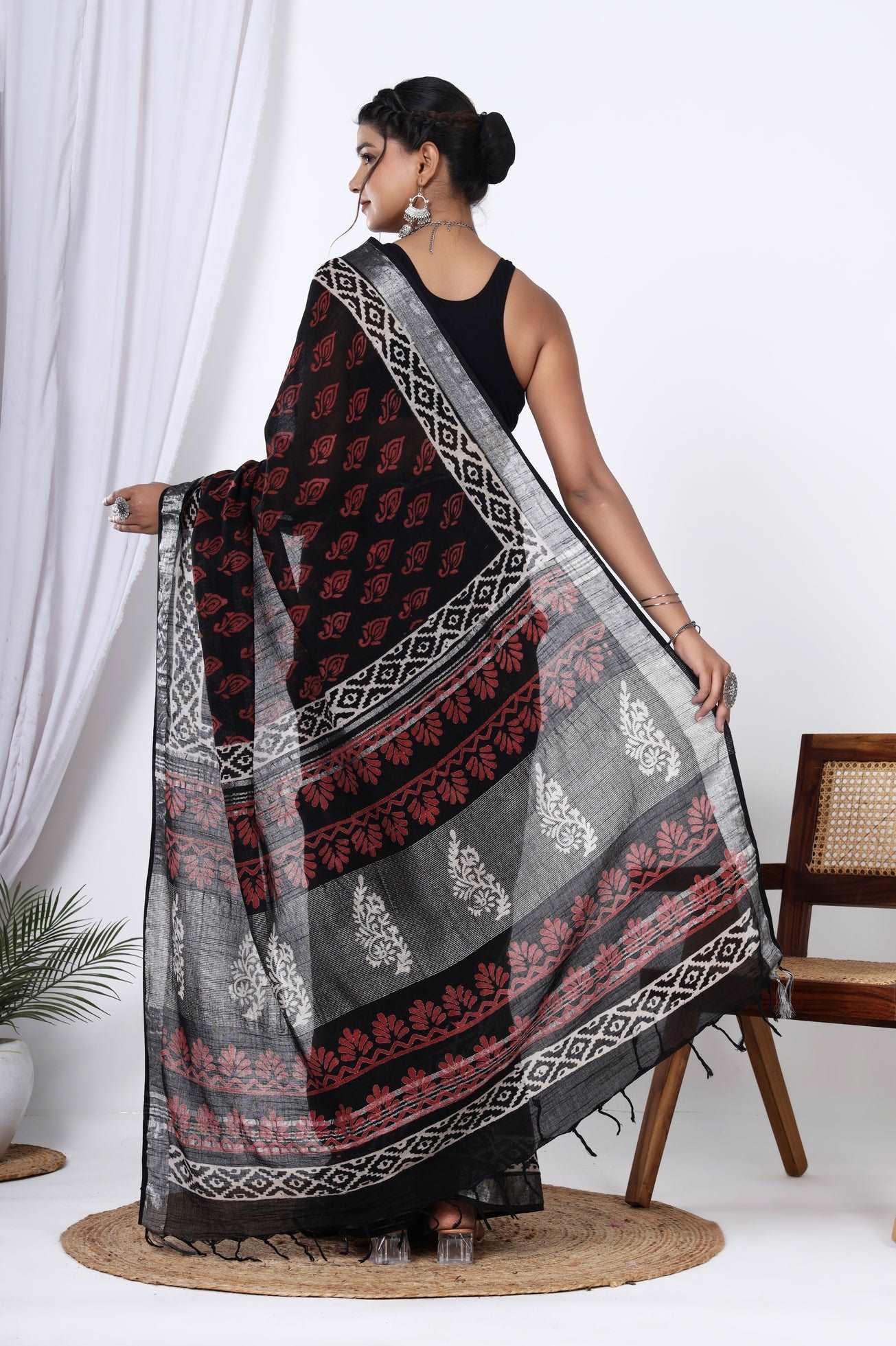 Jaipuri Elegance: Linen Hand Block Saree in Monochrome