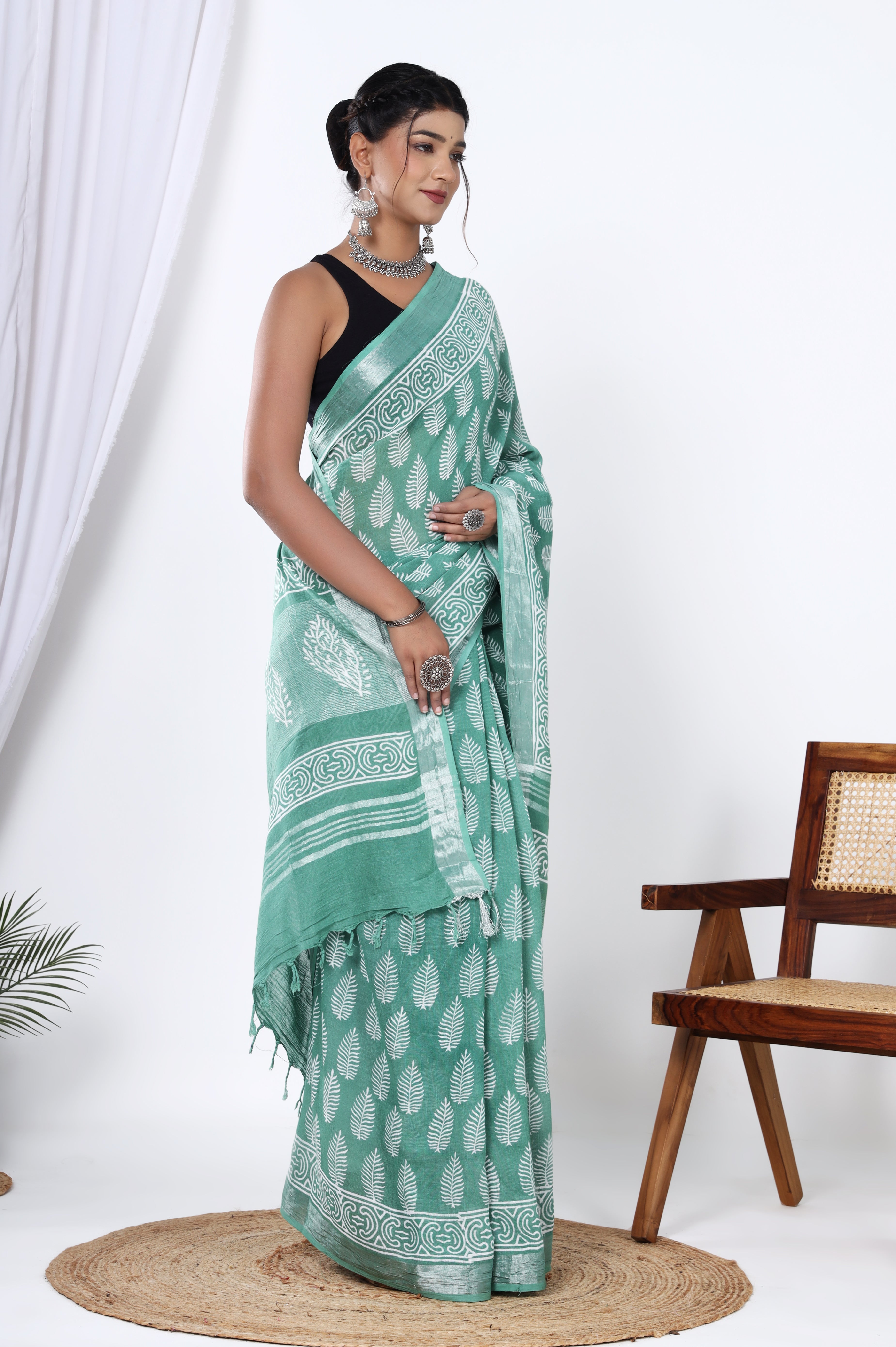 Linen Serenity: Hand Block Jaipuri Cyan Boota Printed Saree