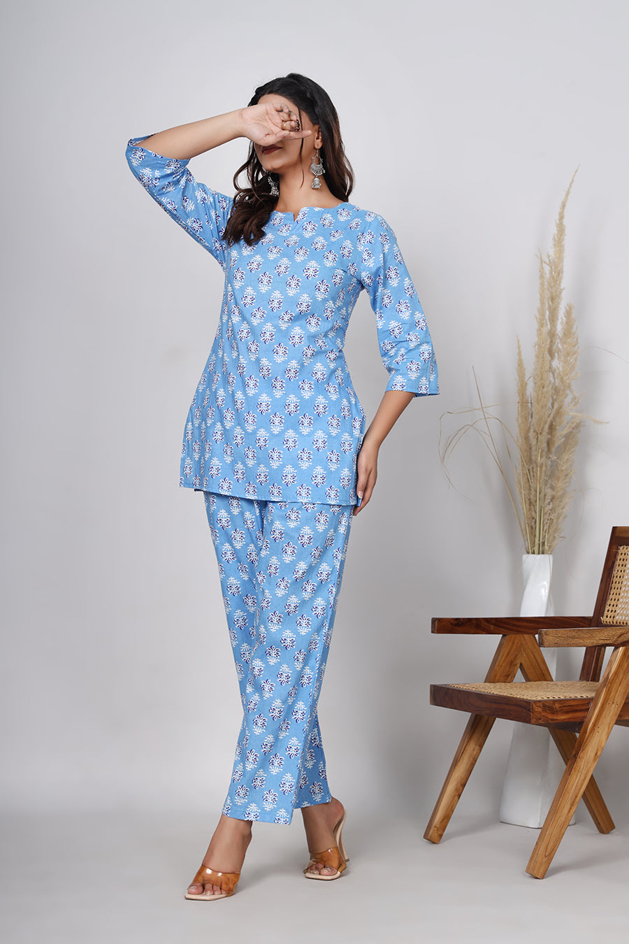 Srishti Textile Pure Cotton Cyan-Blue Floral Booti Handblock Printed Co-ord Set