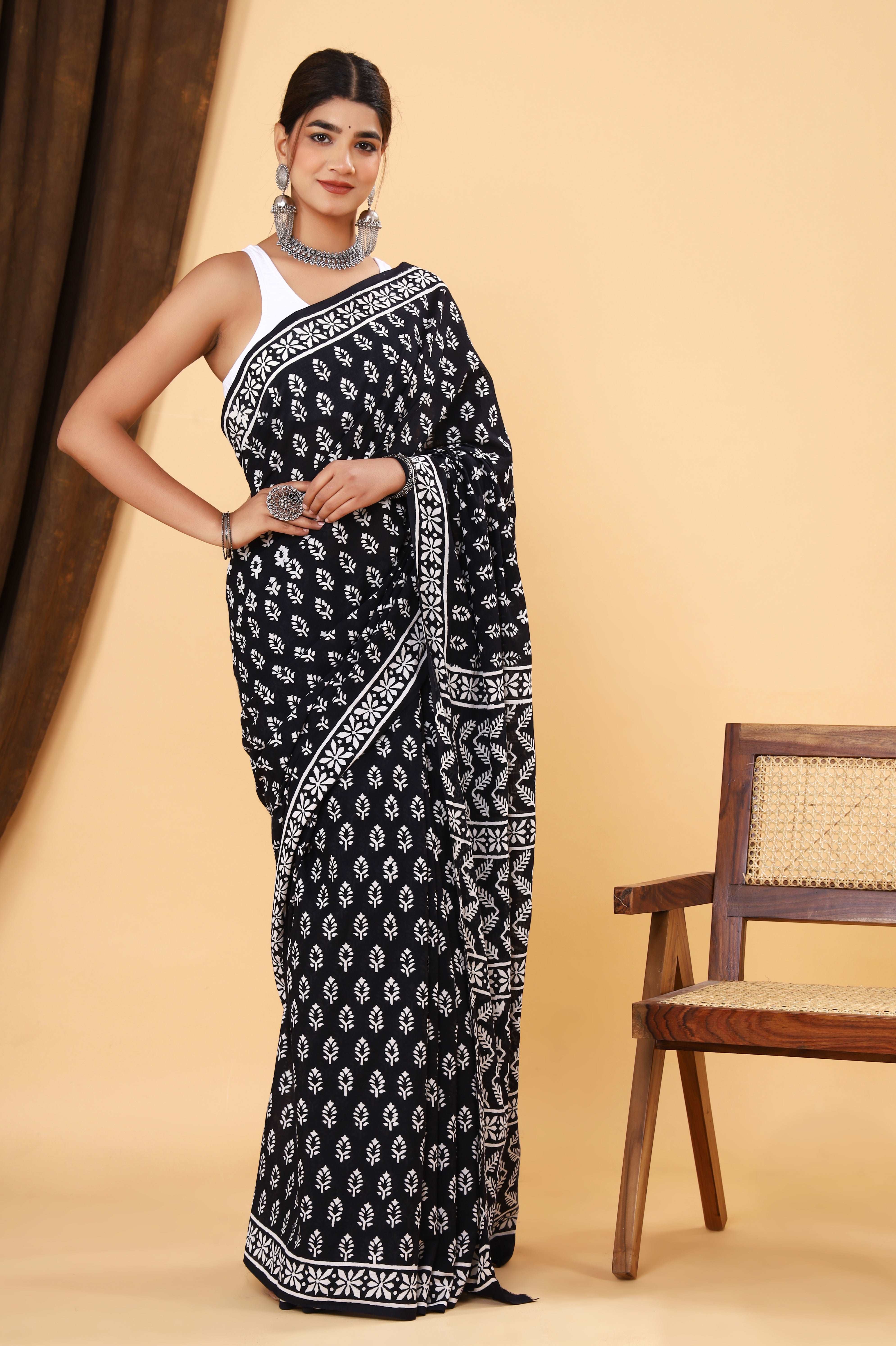 Classic Black and White Booti Print Cotton Mulmul Saree