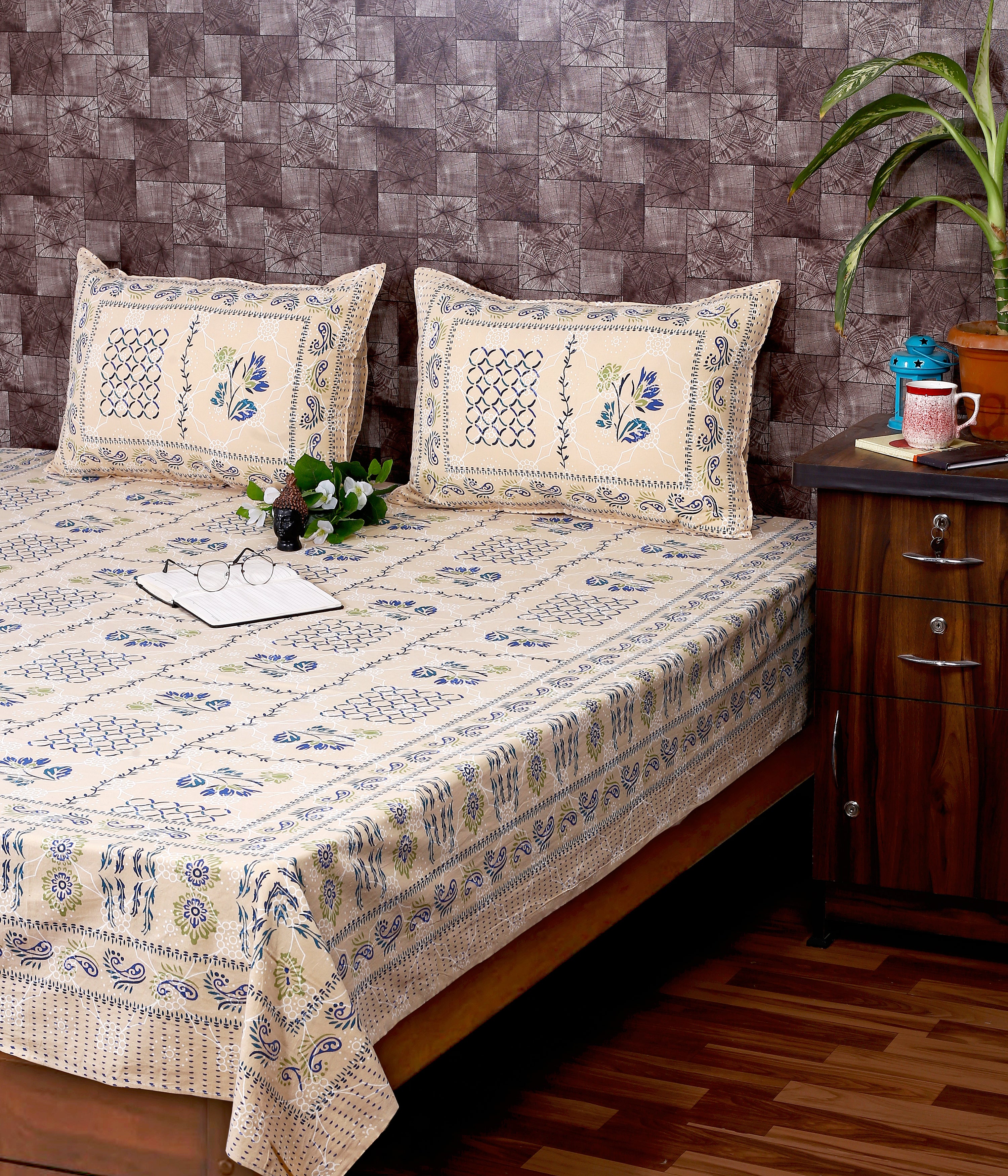 Material: Cotton Bagru Floral Boota Printed Indigo Sole King Size Bedsheet, For Home