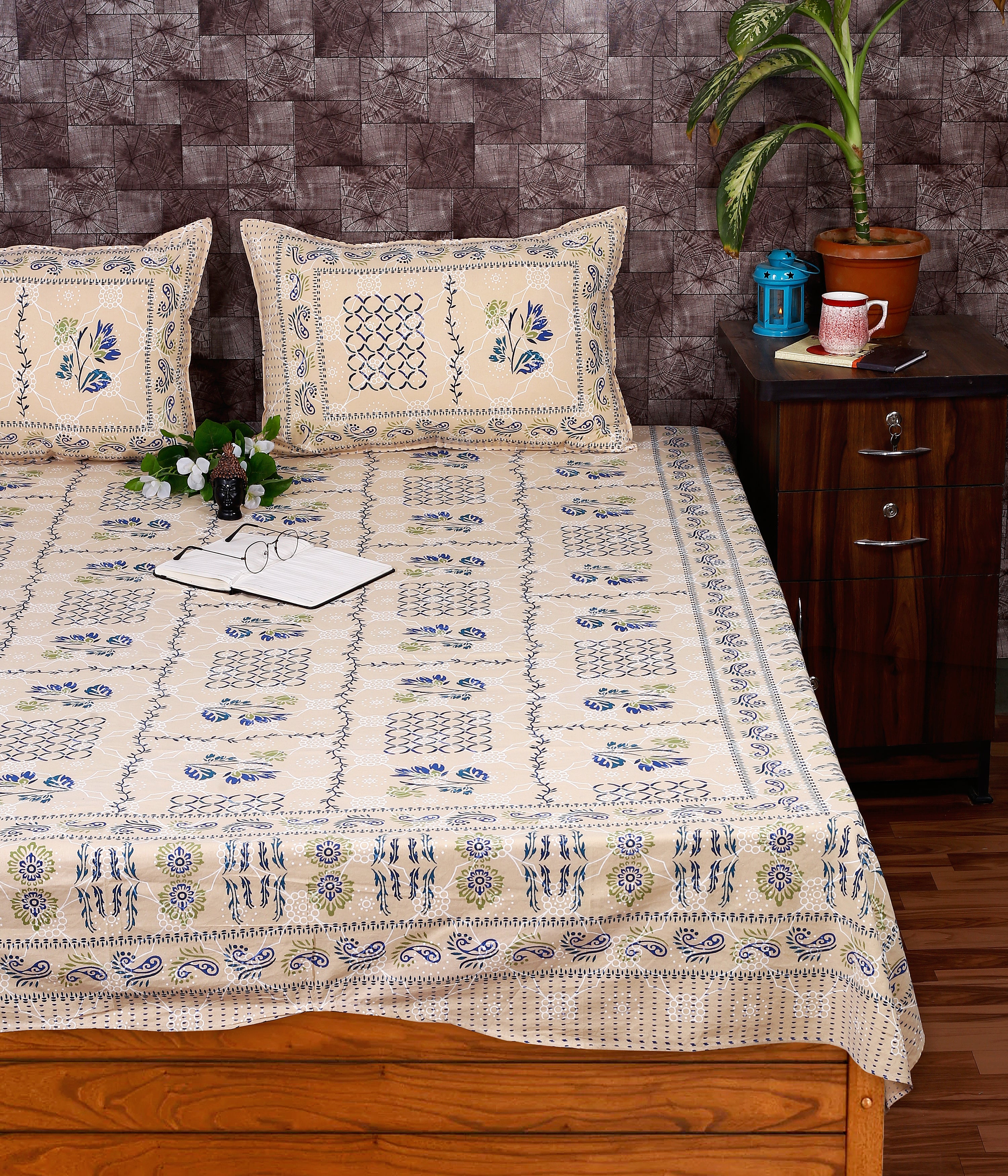 Material: Cotton Bagru Floral Boota Printed Indigo Sole King Size Bedsheet, For Home