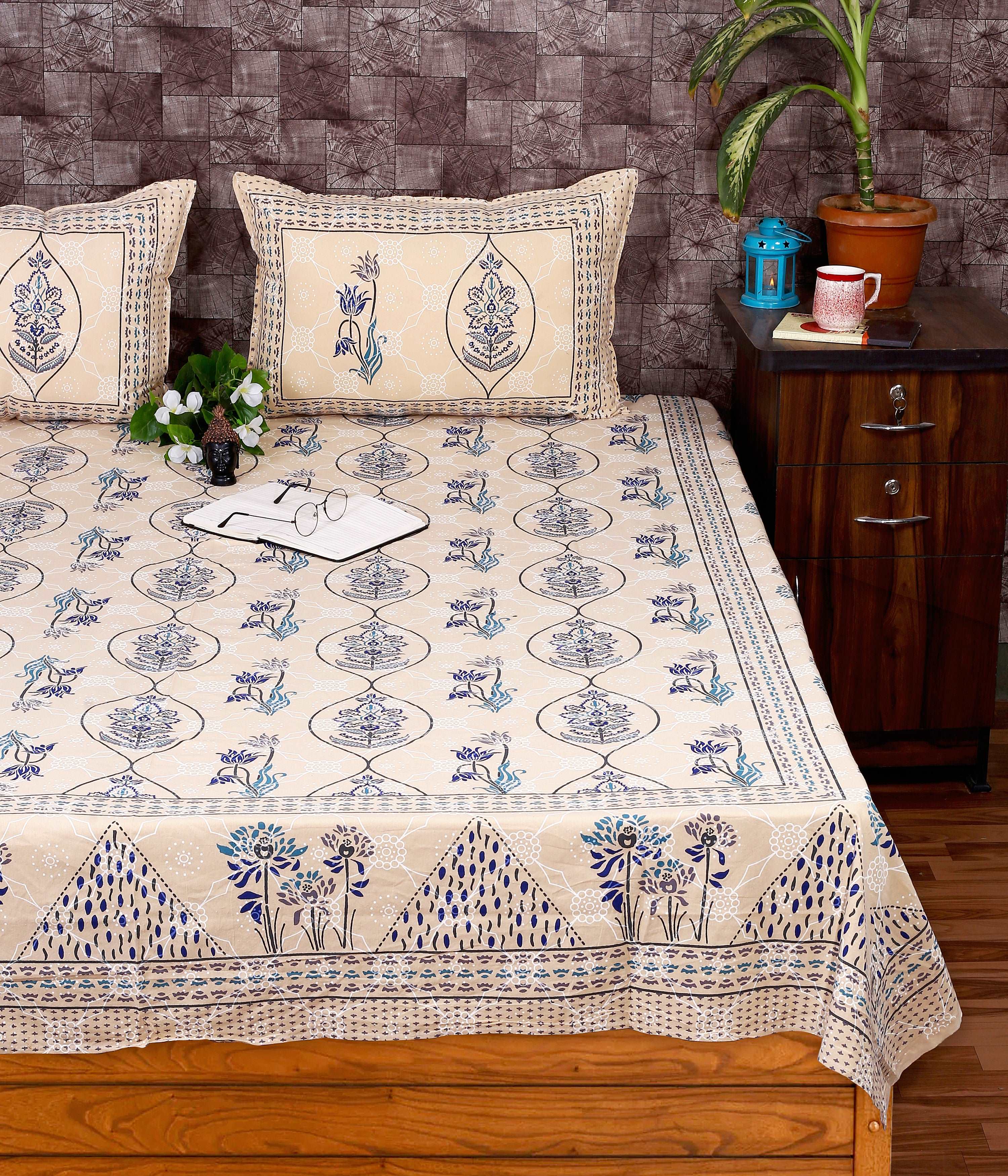 Cream Cotton Bagru Floral Boota Printed Indigo Sole Bedsheet, For Hotel, Size: King