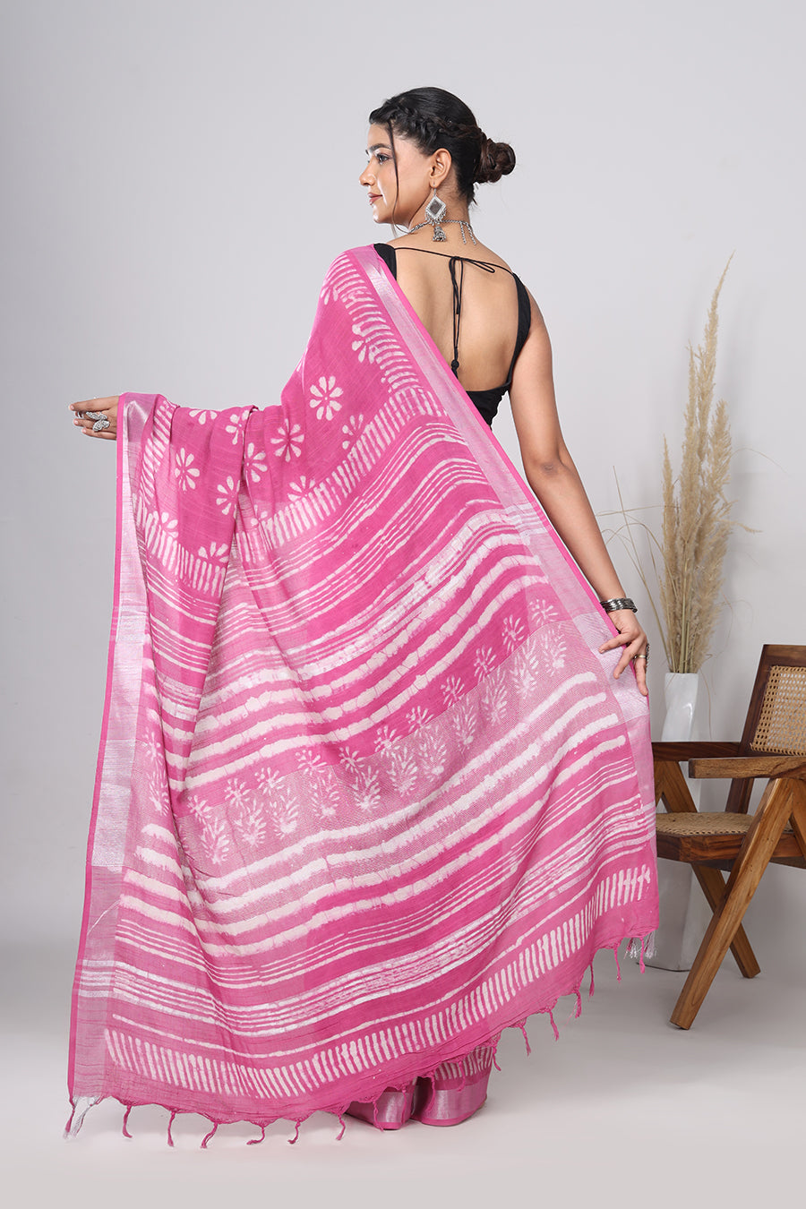 Srishti Textile: Hitesh Sharma's Curated Handblock Printed Pink Floral Linen Saree