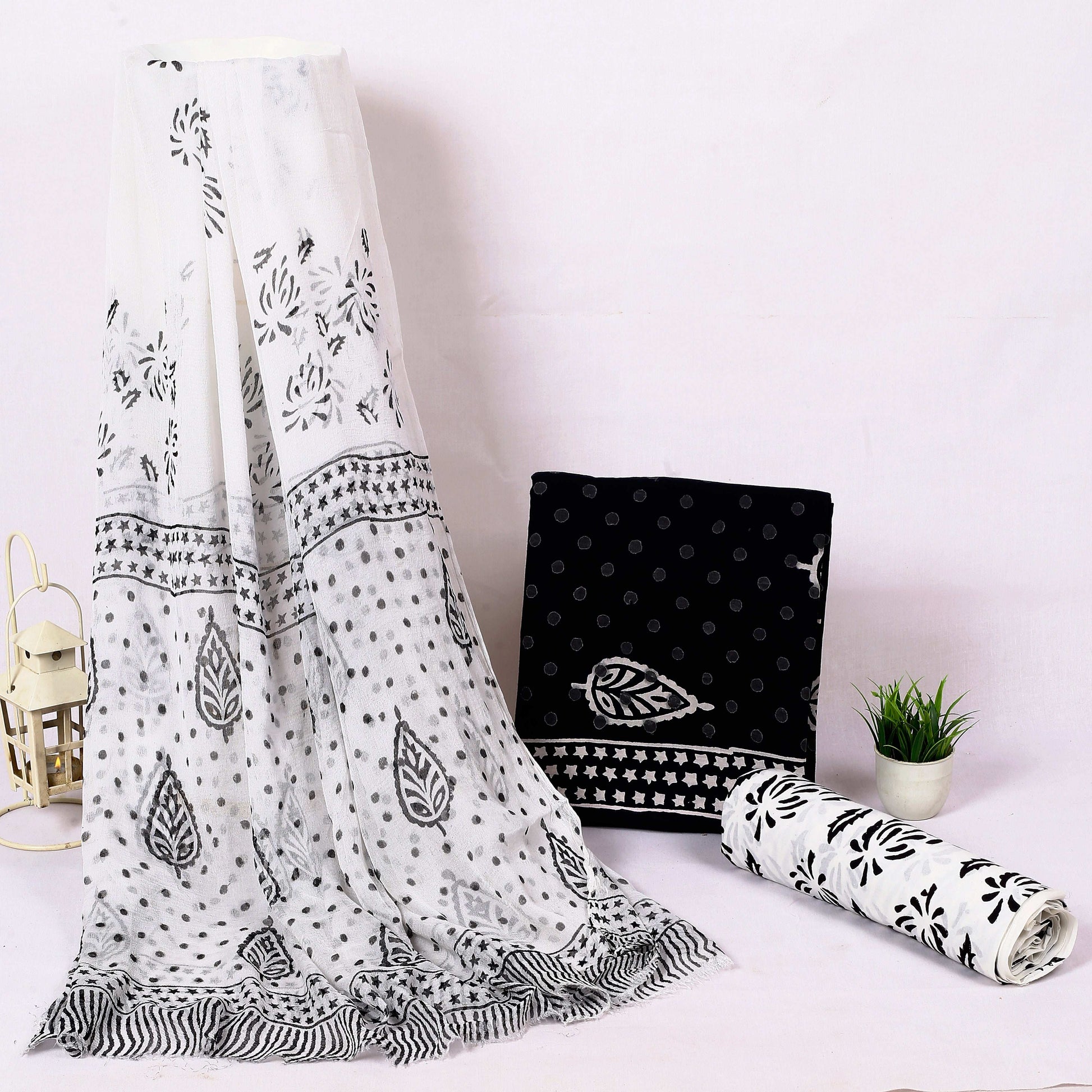Srishti Textile Black and White Boota Suit Material Unstiched cotton Suit Dress Material black-and-white-boota-suit-material-floral-pattern-fabric-_1