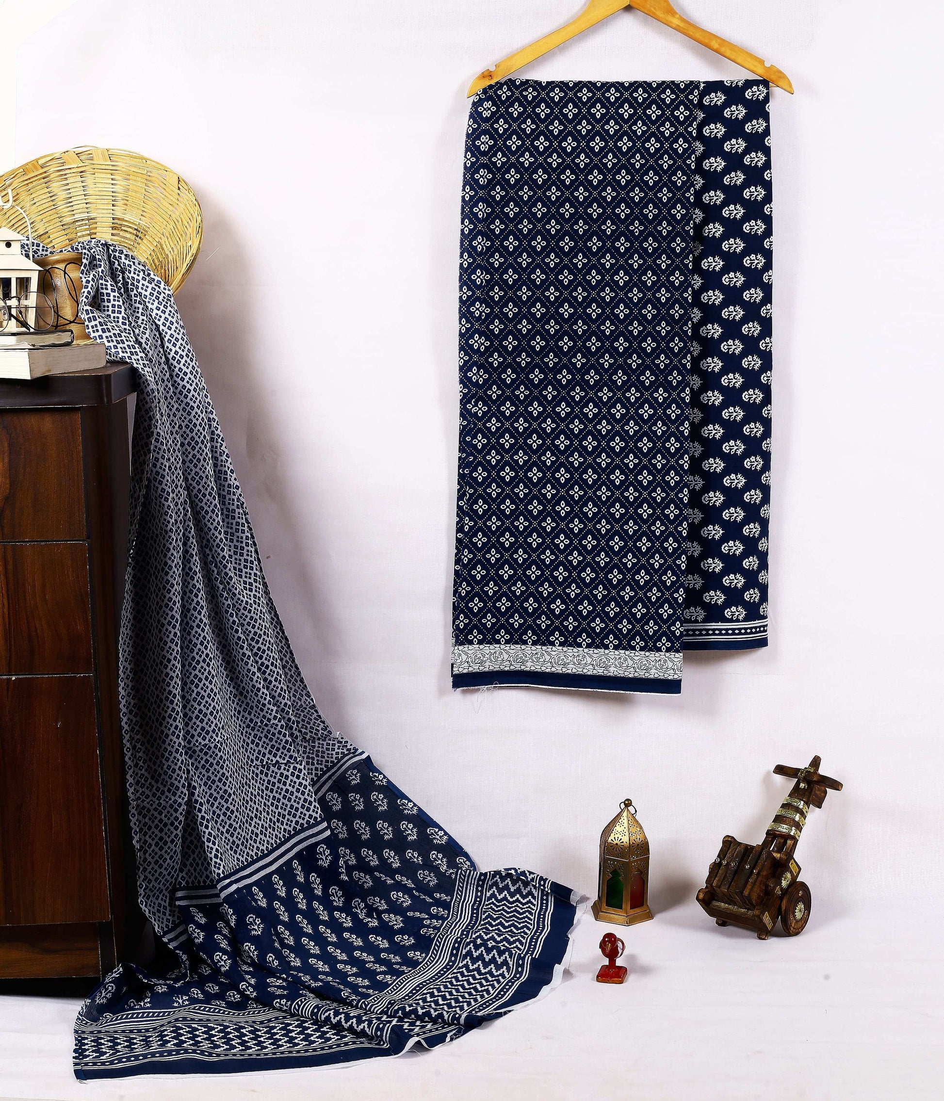 Srishti Textile Blue Floral Booti Cotton Dress Material Unstiched cotton Suit Dress Material blue-floral-booti-cotton-dress-material-printed-fabric-_1