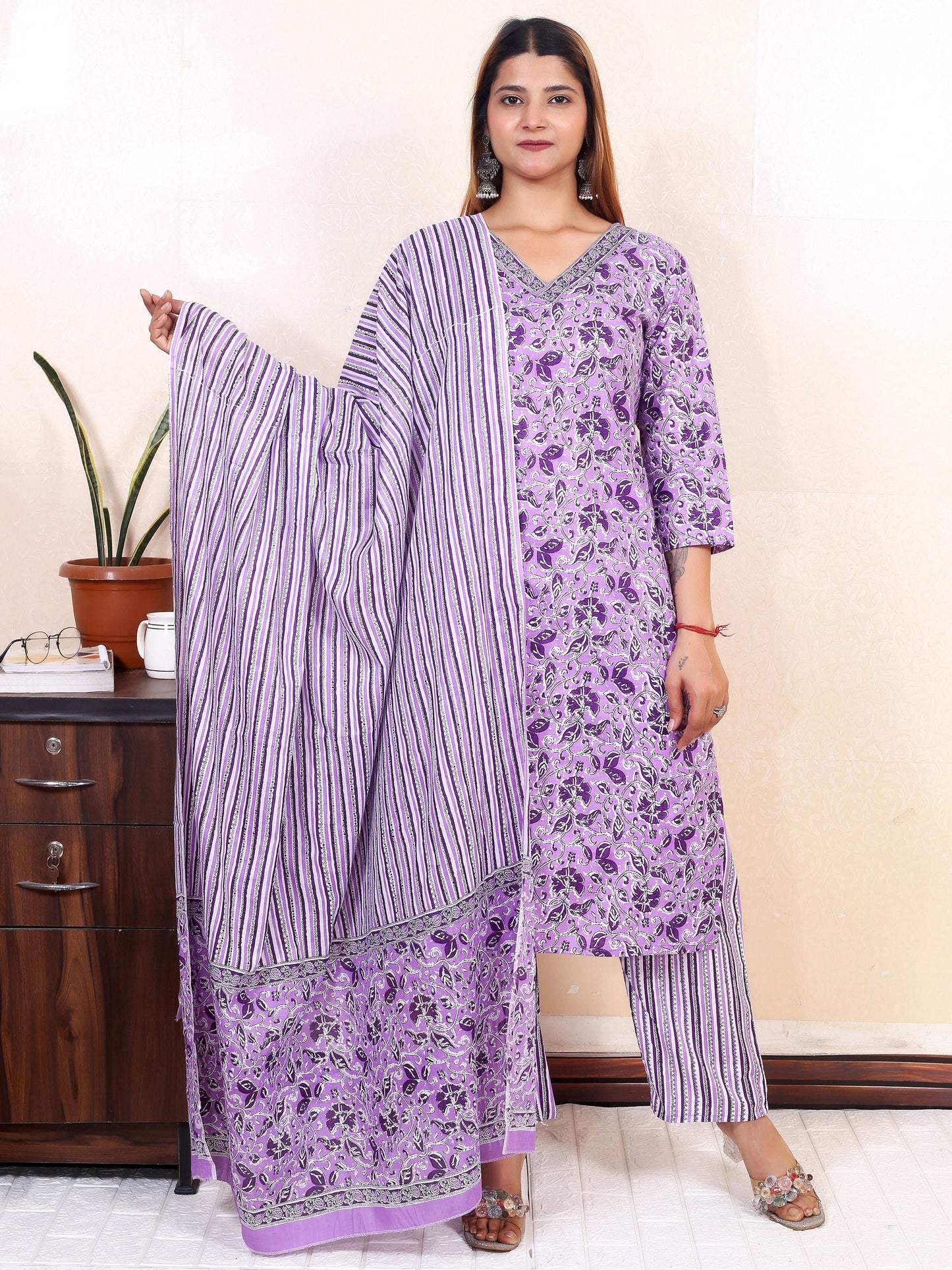 Srishti Textile Ethnic Cotton Pant Kurti for Women Kurti ethnic-cotton-pant-kurti-red-floral-pattern-fabric-_3