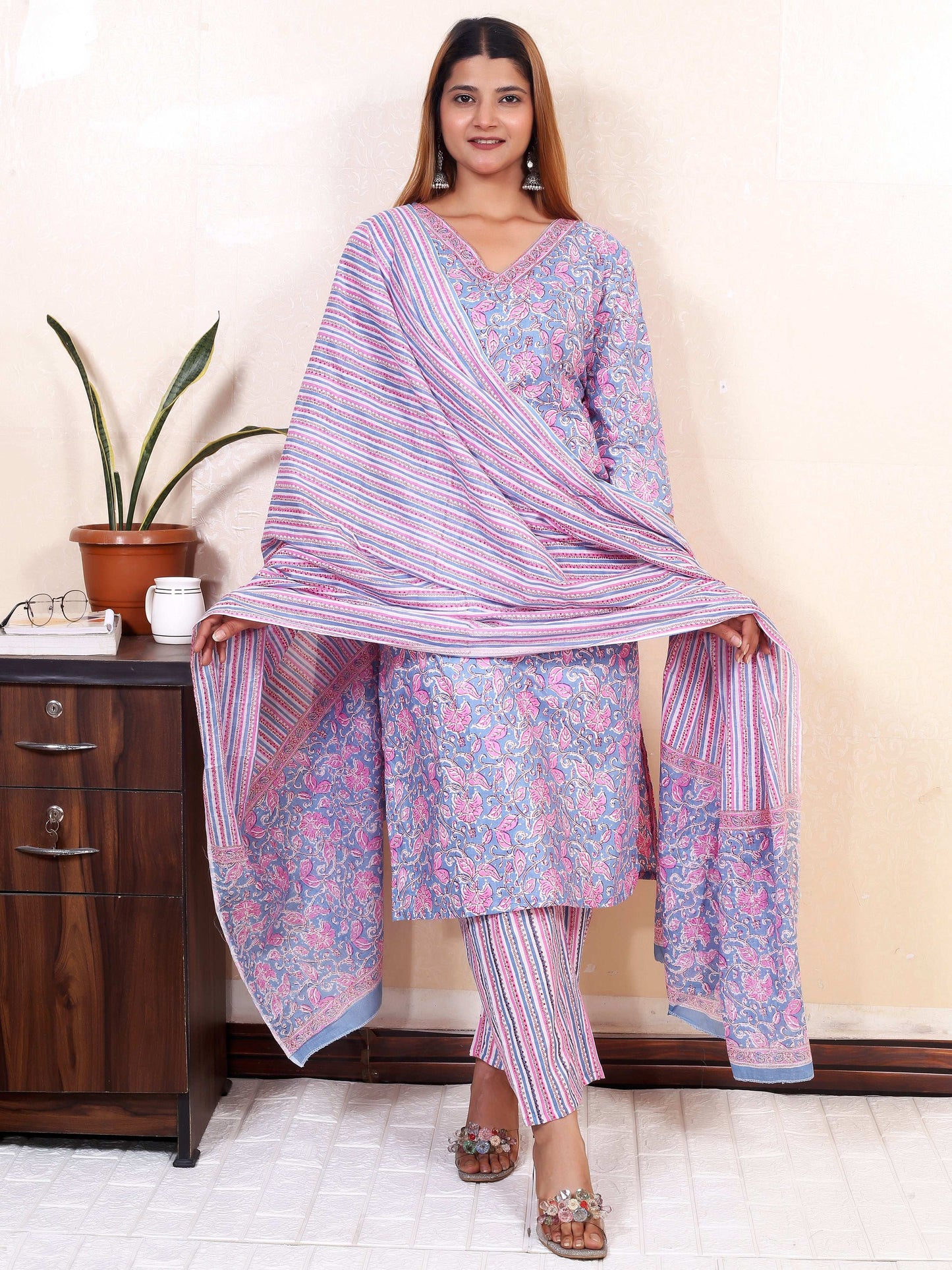 Srishti Textile Handblock Printed Kurti with Dupatta Kurti handblock-printed-kurti-with-dupatta-striped-design-_1