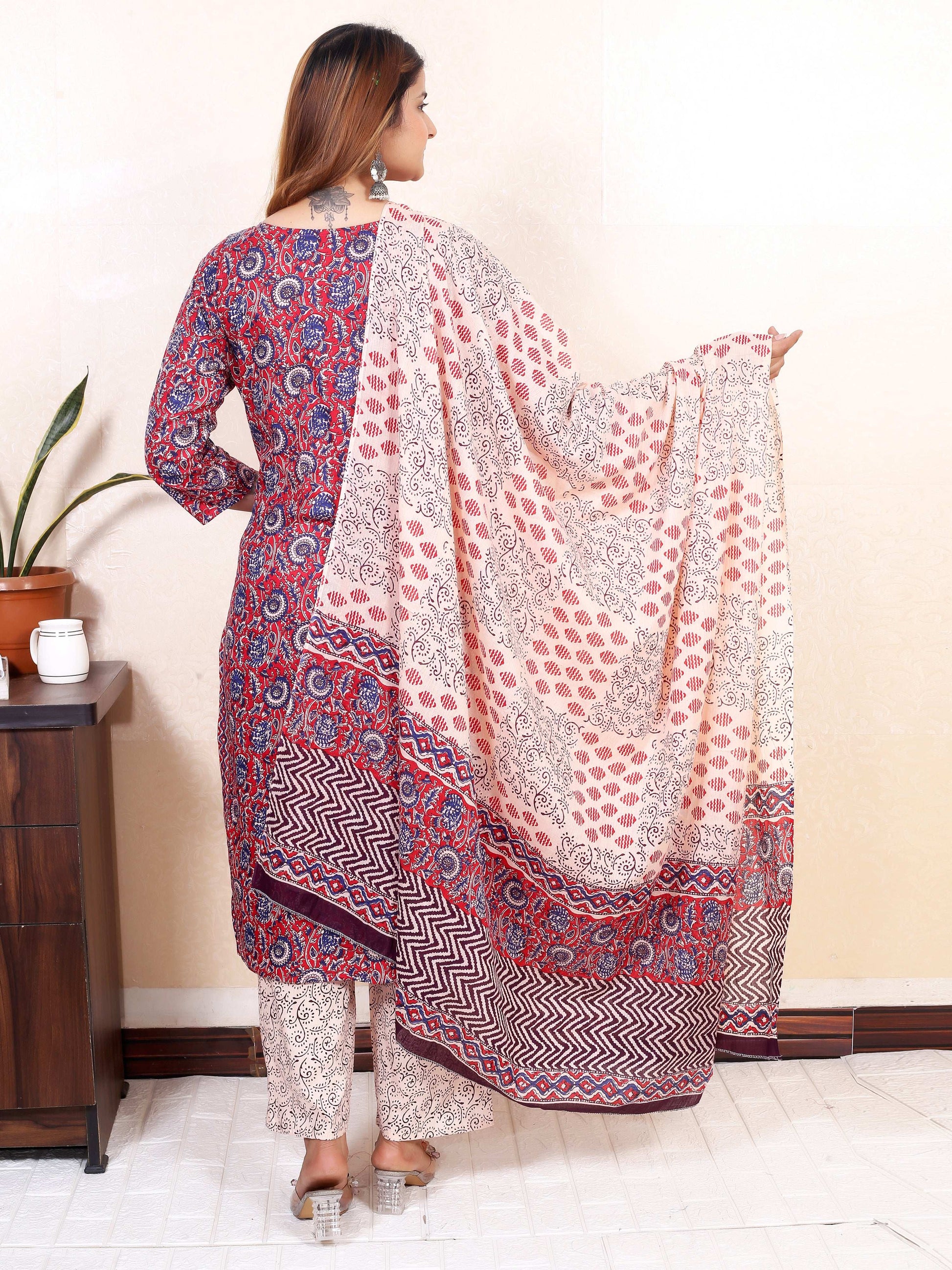 Srishti Textile Jaipuri Handblock Printed Kurti Kurti jaipuri-handblock-printed-kurti-red-patterned-dupatta-back-view-_5