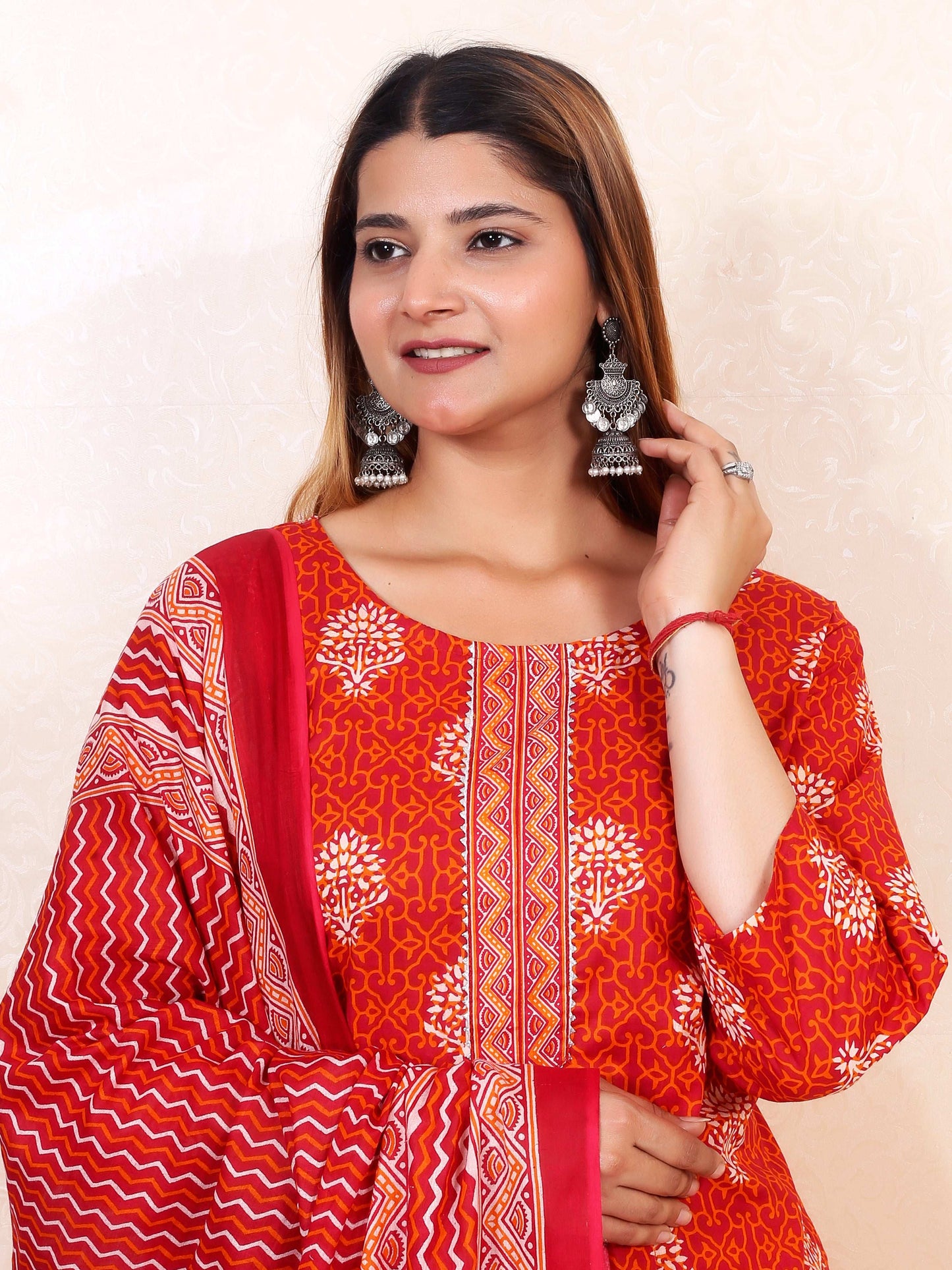 Srishti Textile Red Floral Cotton Kurti and Pants Kurti red-floral-cotton-kurti-and-pants-close-up-portrait-_4